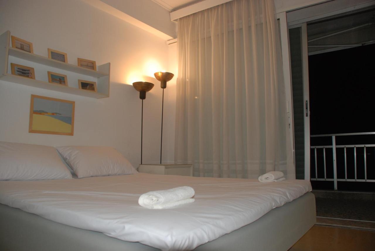 Endless Blue, In The Wave Apartment Peraia  Exterior photo